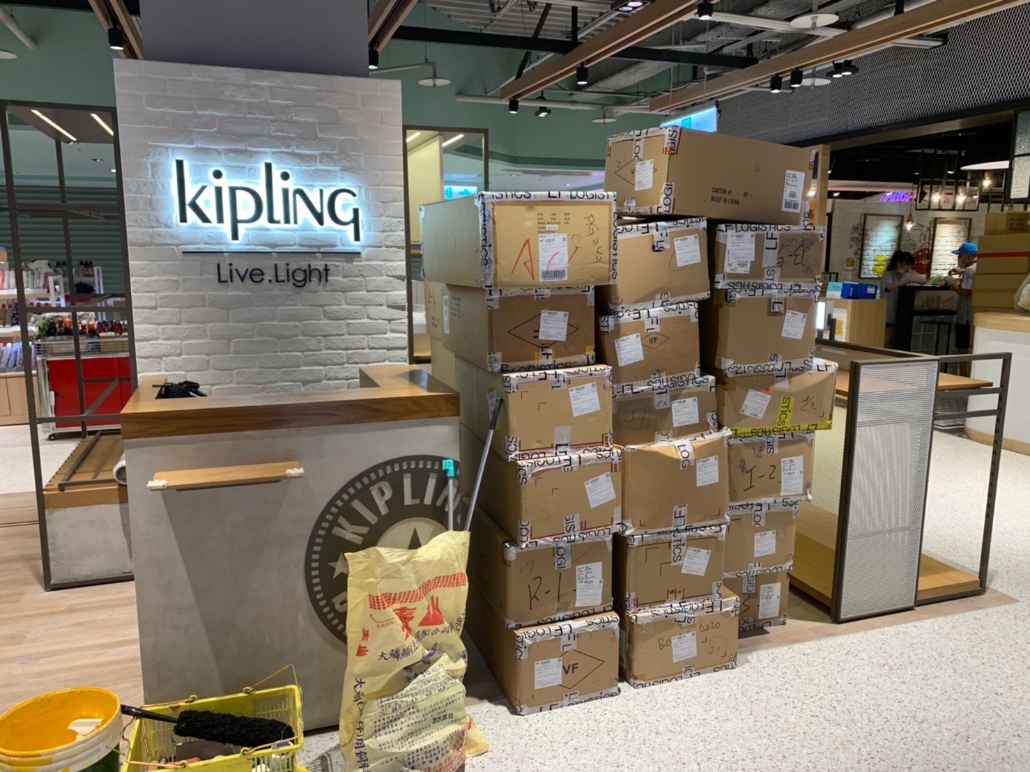 商業空間-KIPLING